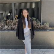 Profesora  particular de eso , tres años de experiencia impartiendo clases particulares a niños de todas las edades y cursos .